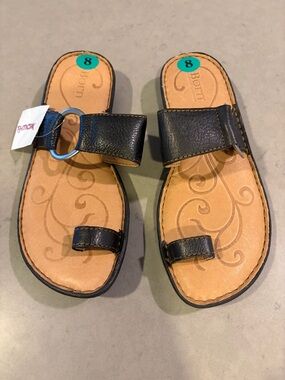 BORN Black Leather Toe-Ring Slide Sandals - Women’s Size 8
